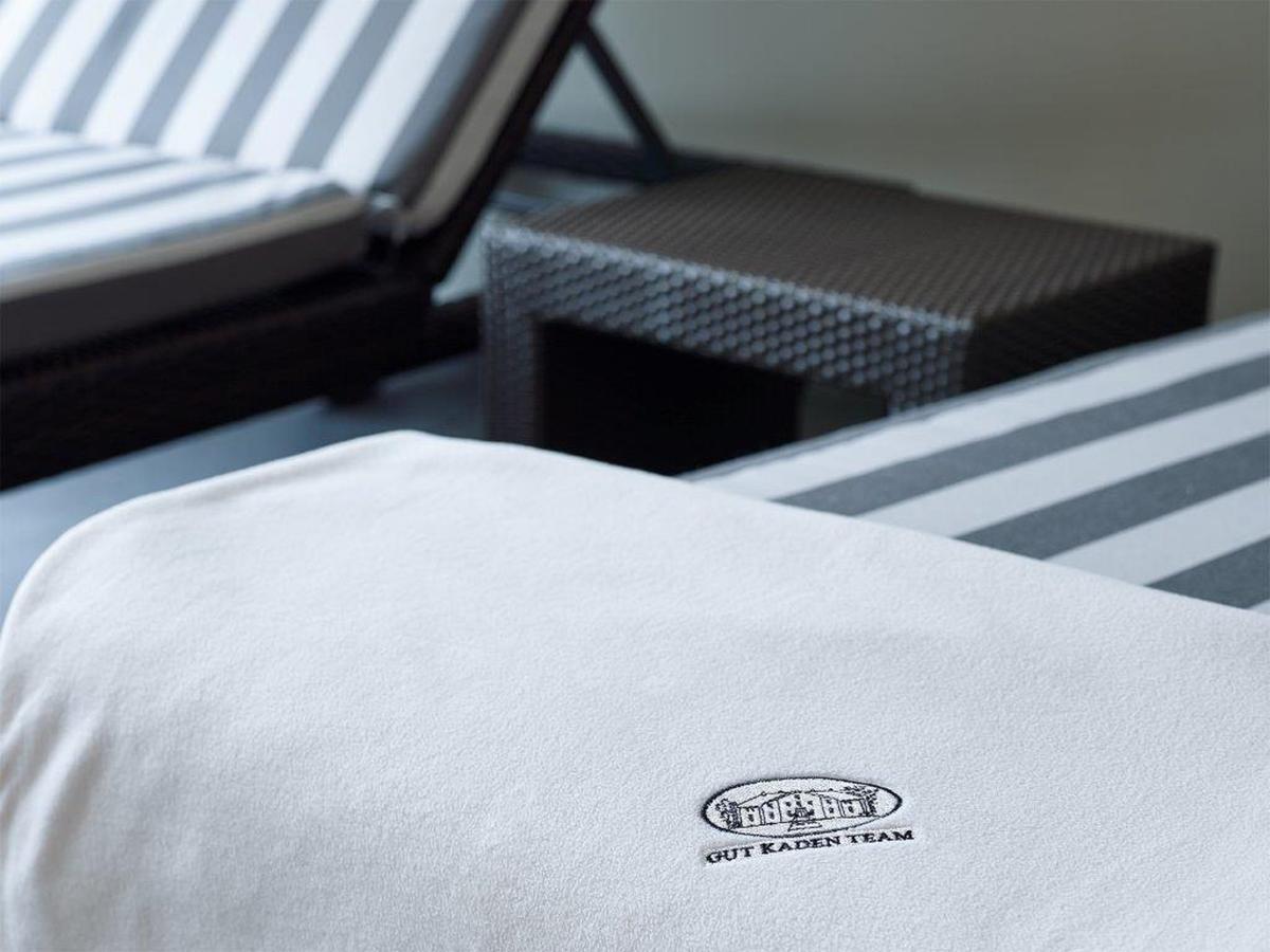 Hotel & Gaestehaus Gut Kaden Alveslohe Екстер'єр фото